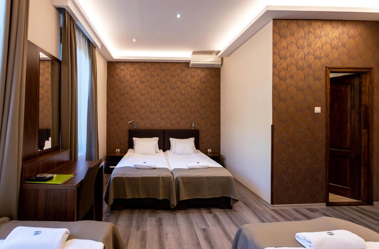 Ven Diofa De Lux Panzio Bed & Breakfast Szeged Exterior photo